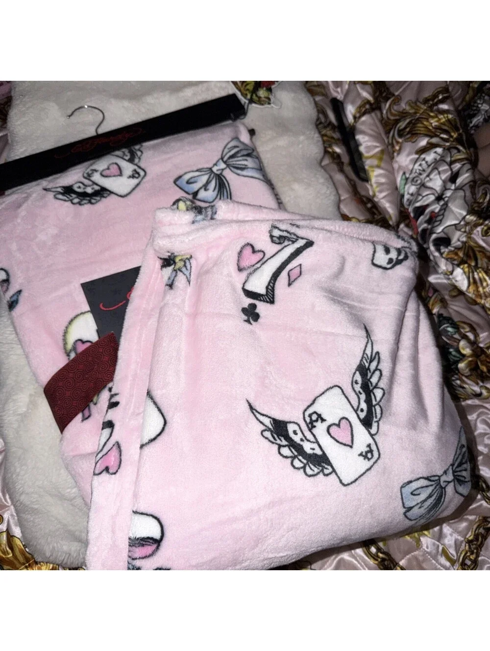 New Ed Hardy Pink Throw Blanket 50x70 Dice 7 Heart Wings Y2K Cute